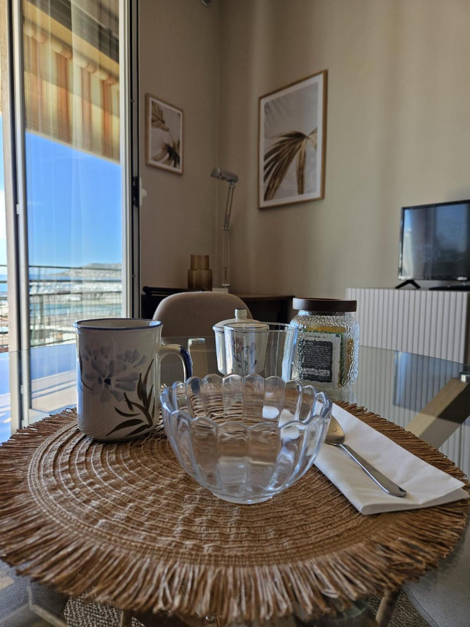 Ferienwohnung La Baia Nel Porto Sanremo Exterior foto