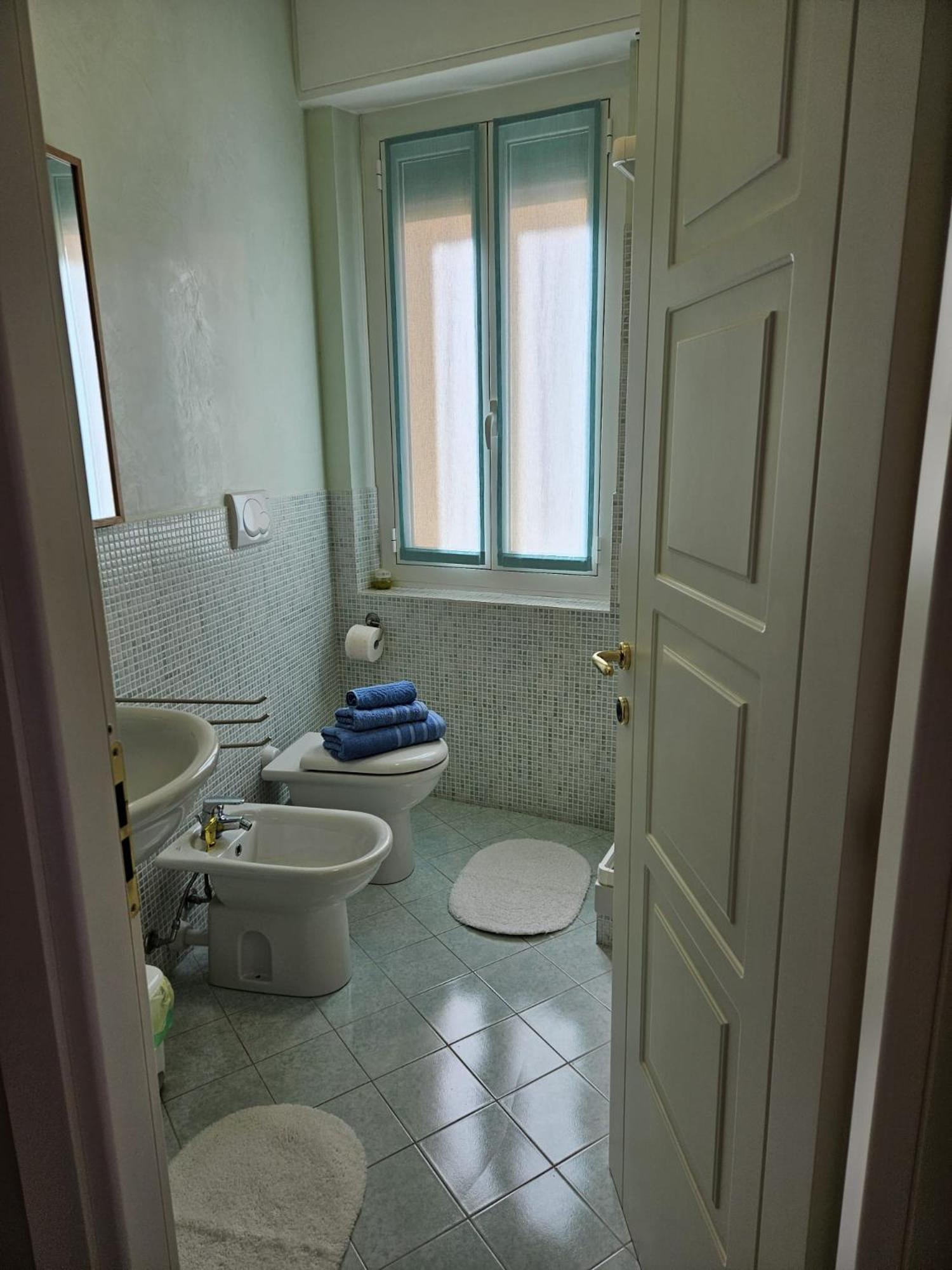 Ferienwohnung La Baia Nel Porto Sanremo Exterior foto